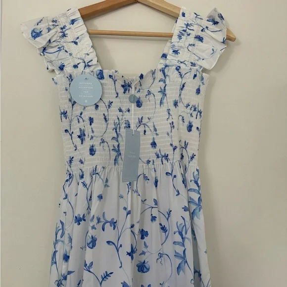 Hill House Home Ellie Nap Dress in Blue Botanical - Picture 3 of 8